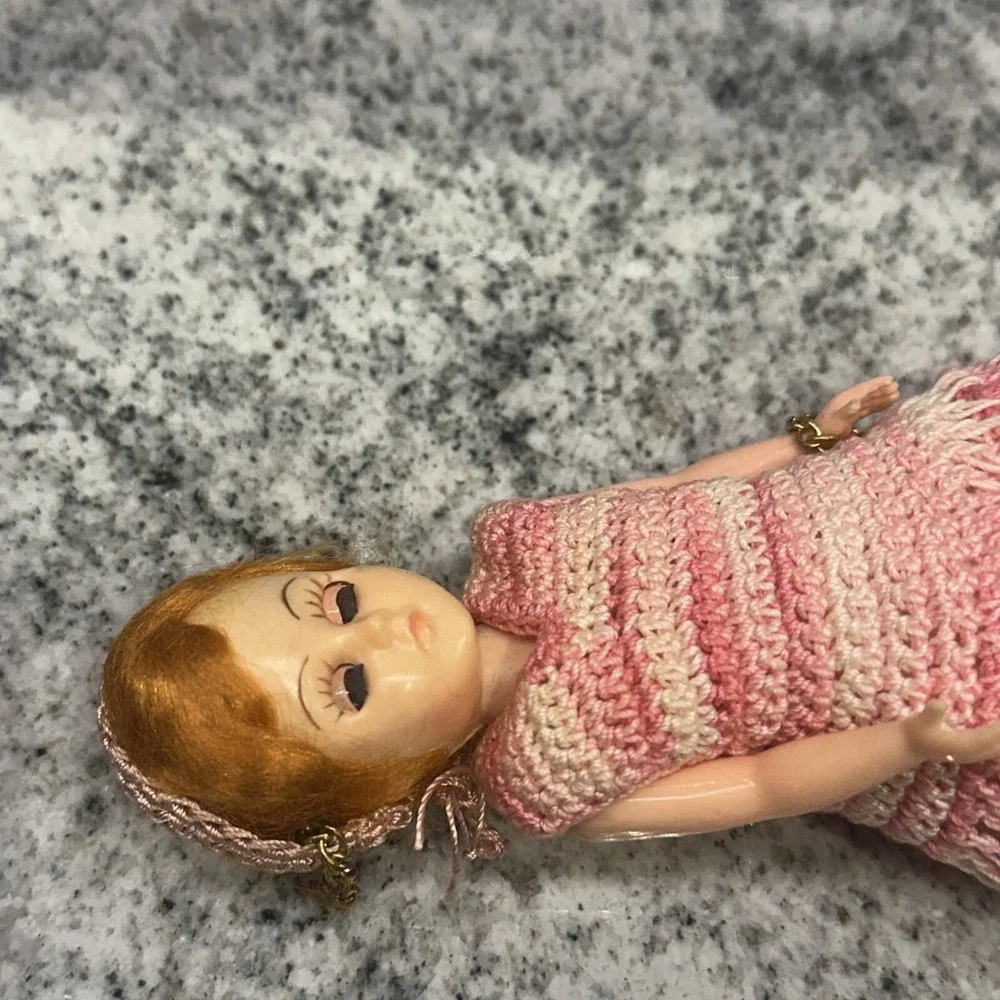 Vintage Sleepy Eyes 7.5